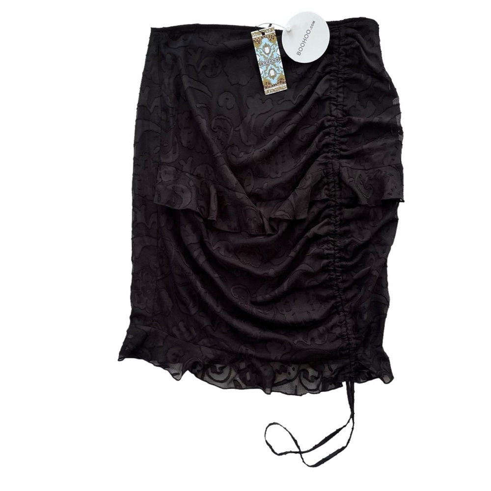 Boohoo Women’s Sz US 10 Black Textured Floral Ruched Ruffle Mini Skirt CM1211144